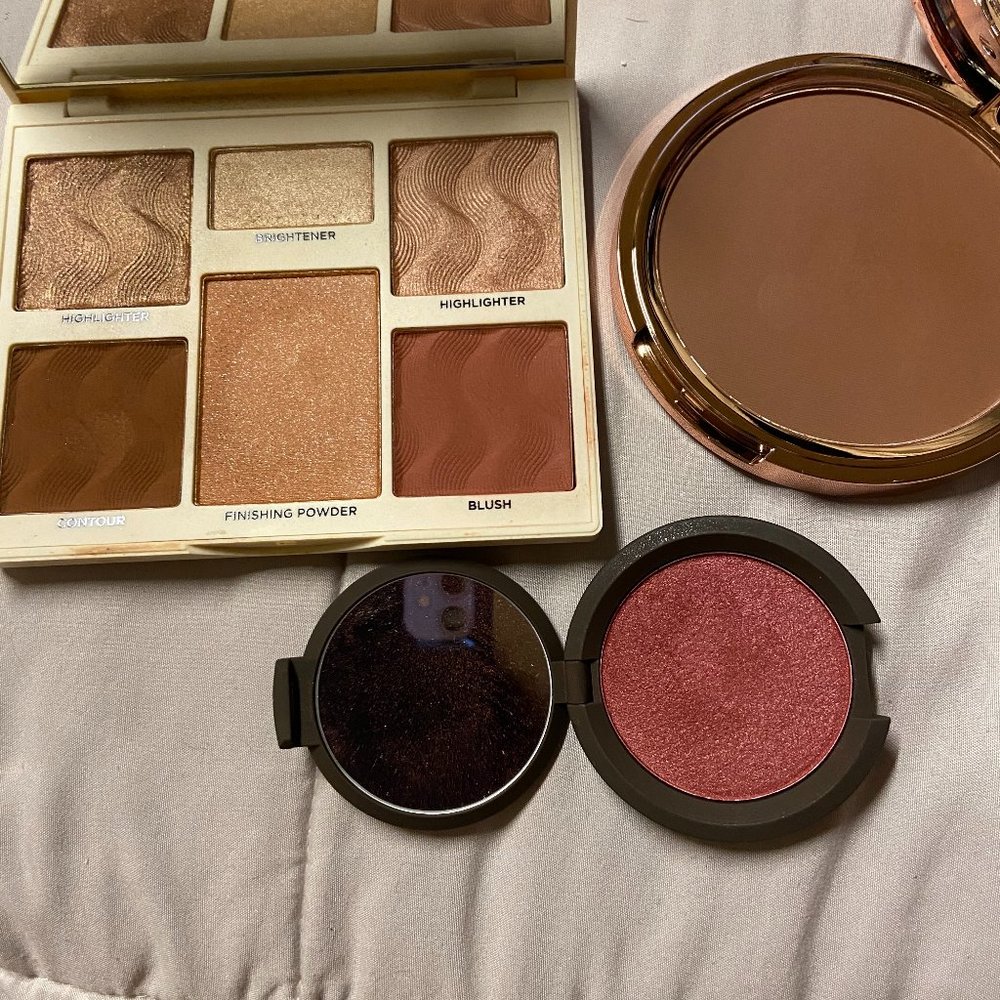 face palette + bronzer + blush
